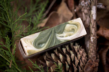 Load image into Gallery viewer, *Peppermint & Pine - Seasonal Scent