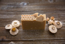 Load image into Gallery viewer, **Lemon+Honey - Natural essential oil bar soap - Spring Collection 2024
